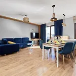 Tęczowa Apartment Old Town Wrocław by Renters